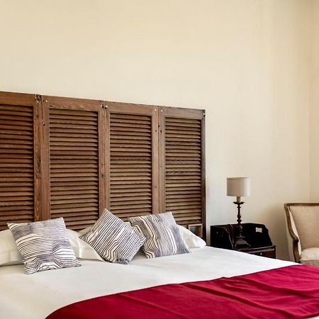 Le Vecchie Persiane - Bed & Breakfast Diano dʼAlba 外观 照片