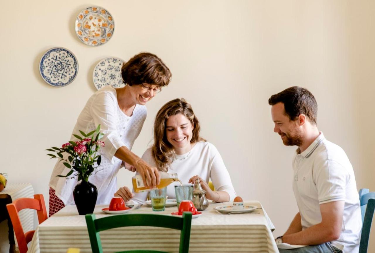 Le Vecchie Persiane - Bed & Breakfast Diano dʼAlba 外观 照片