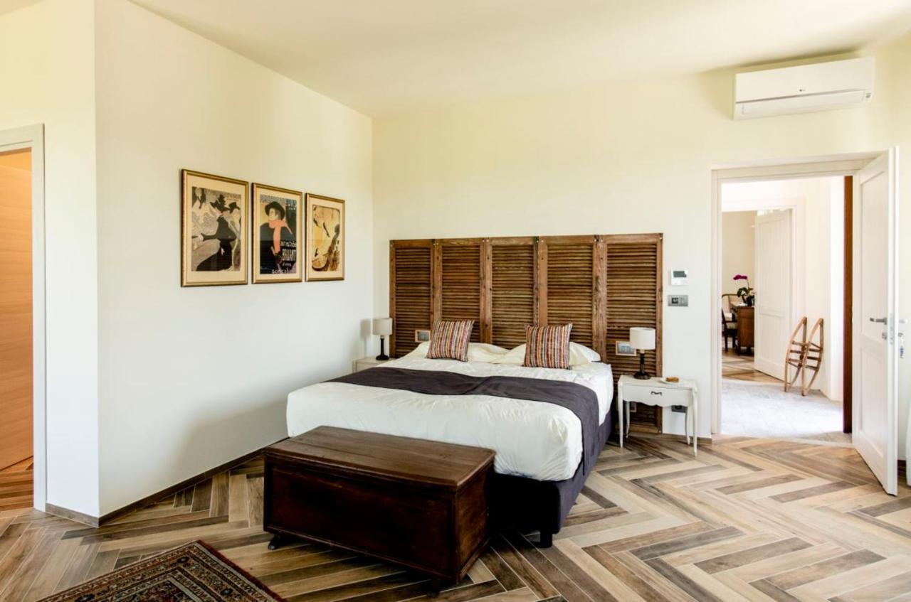 Le Vecchie Persiane - Bed & Breakfast Diano dʼAlba 外观 照片