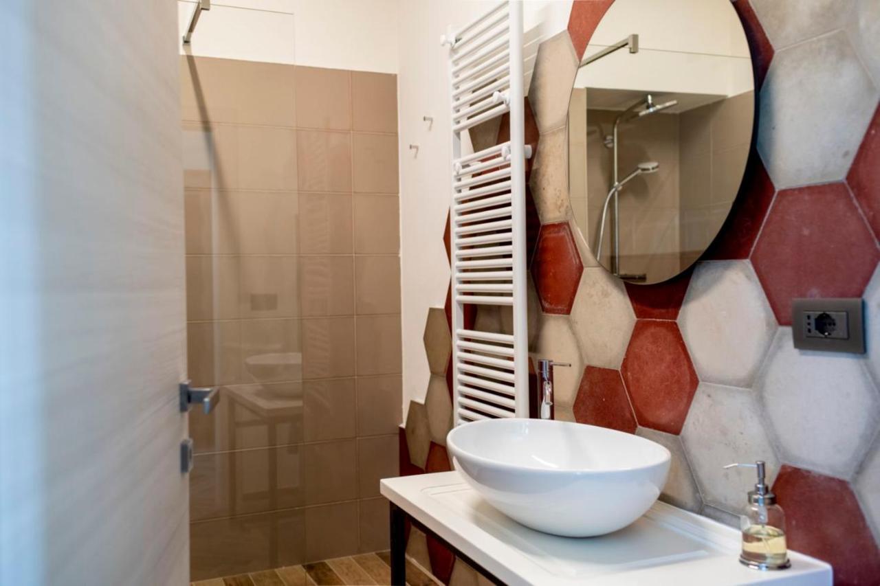 Le Vecchie Persiane - Bed & Breakfast Diano dʼAlba 外观 照片