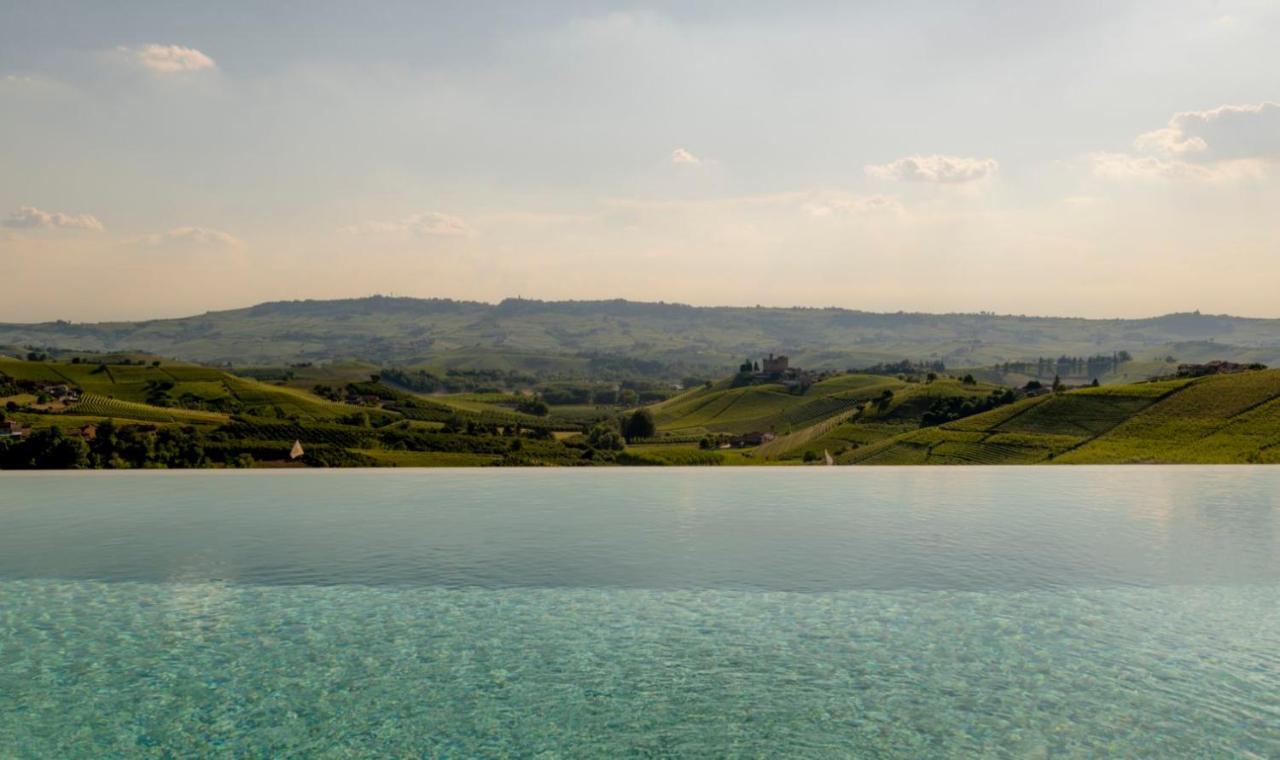 Le Vecchie Persiane - Bed & Breakfast Diano dʼAlba 外观 照片