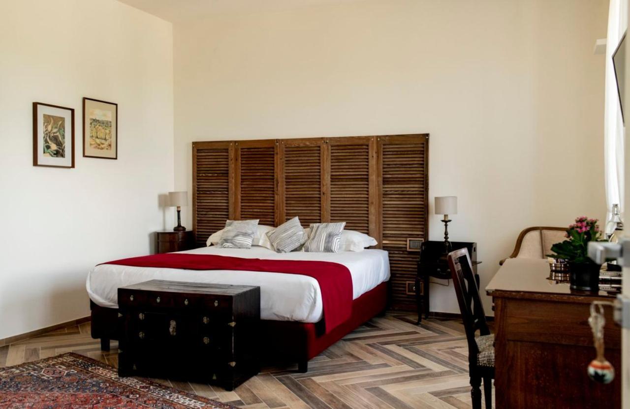 Le Vecchie Persiane - Bed & Breakfast Diano dʼAlba 外观 照片